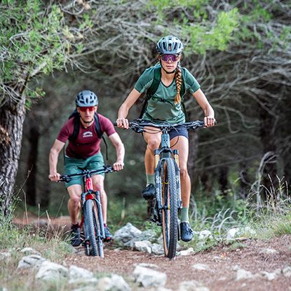 Mountainbike Bekleidung: Was trägst du zum Biken?